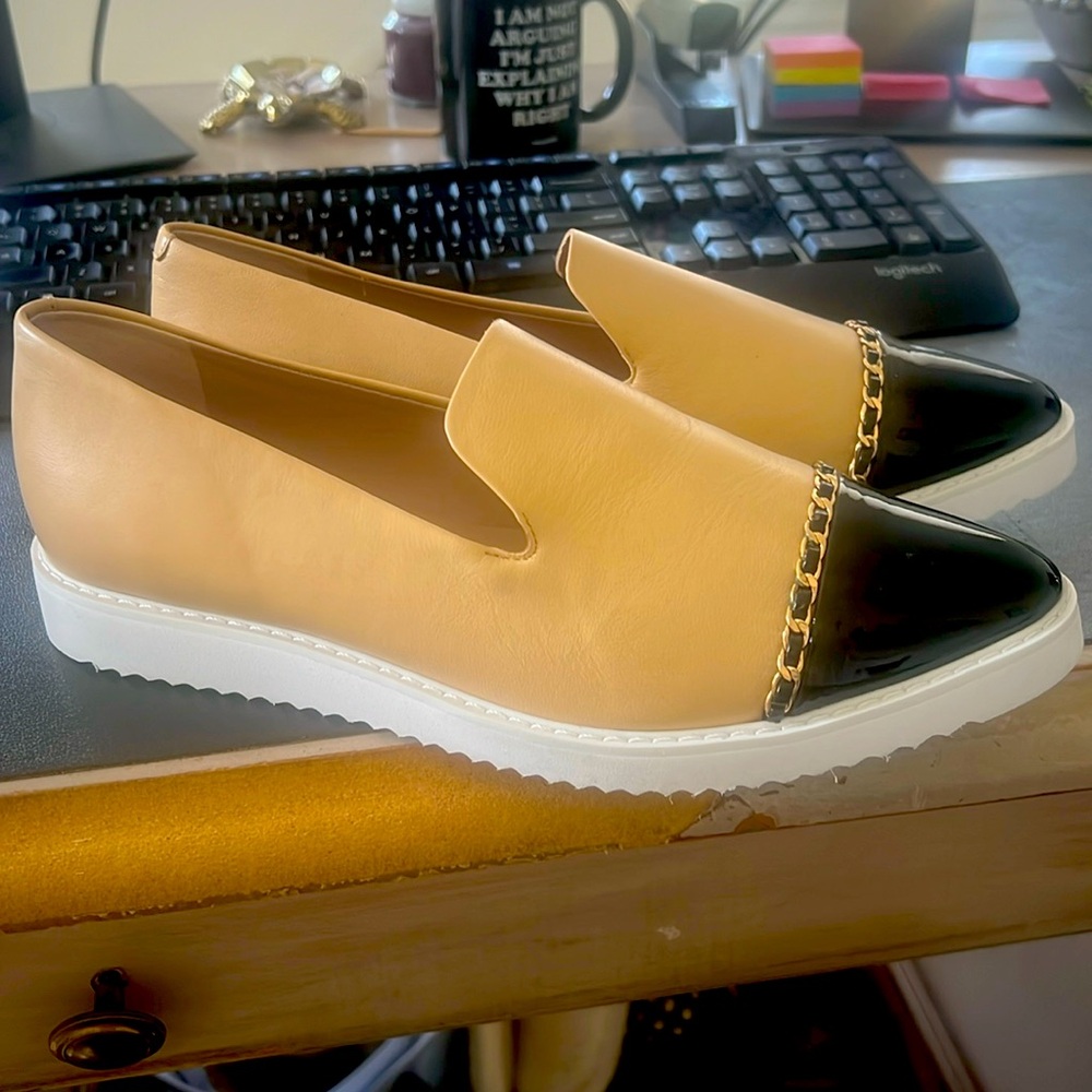 Karl Lagerfeld Paris CaraLee Cap toe Slip-On Sneaker